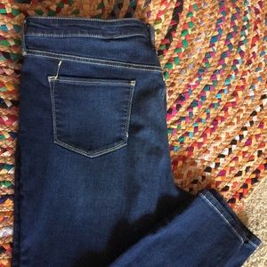 Target’s Mossimo Mid-Rise Jegging 16